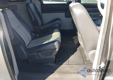 2010 Chrysler Town & Country Touring Plus из США, поврежденный, VIN 2A4RR8DX1AR405174